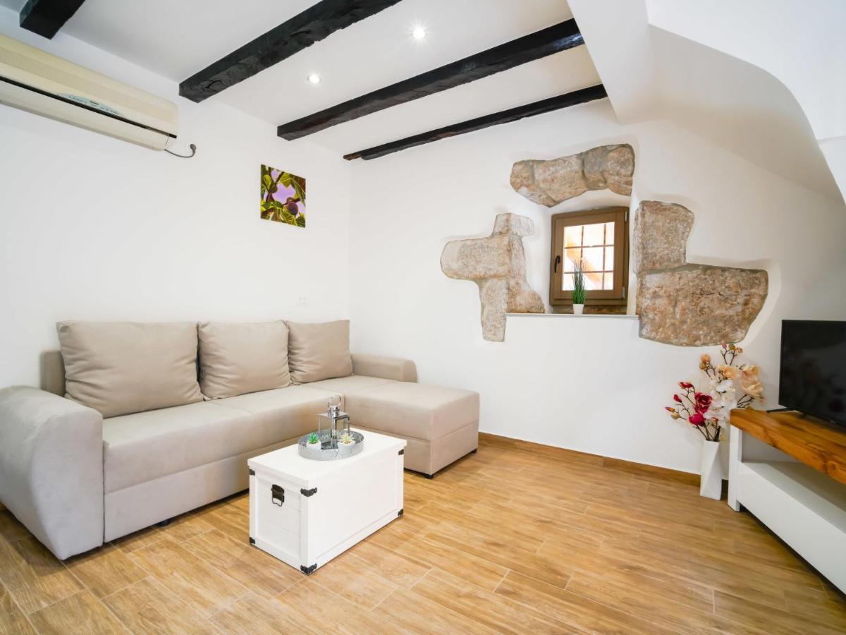 לובראן Apartment Ema By Interhome מראה חיצוני תמונה